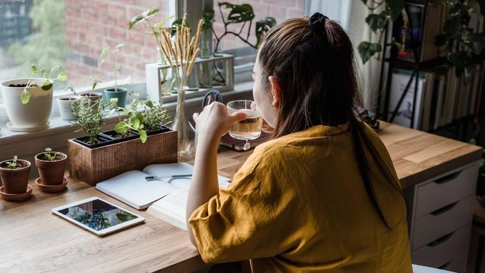 3 Ciri Kepribadian Orang yang Lebih Suka Teh Daripada Kopi