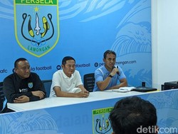 Bima Sakti Resmi Jadi Pelatih Persela Lamongan