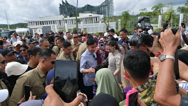 Kepala Otorita IKN mengatakan Wapres Gibran telah mengirim 50 staf ke IKN untuk persiapan berkantor di bakal ibu kota baru itu.