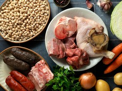 Perlukah Daging Dicuci Sebelum Dimasak? Ini Penjelasannya