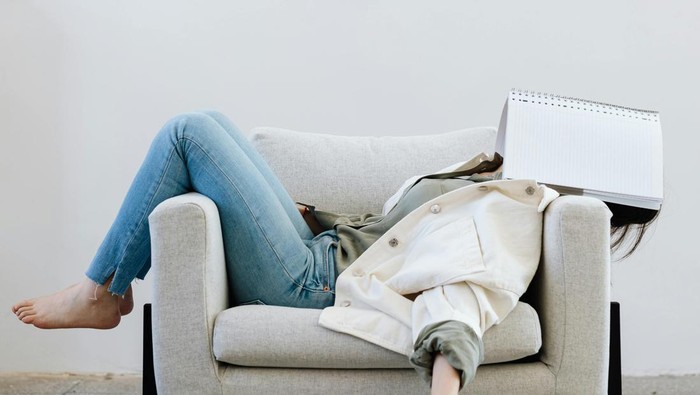 Lelah Kejar Deadline di Akhir Tahun? Ahli Bongkar 3 Tips Cara Atasi Stres yang Kamu Alami