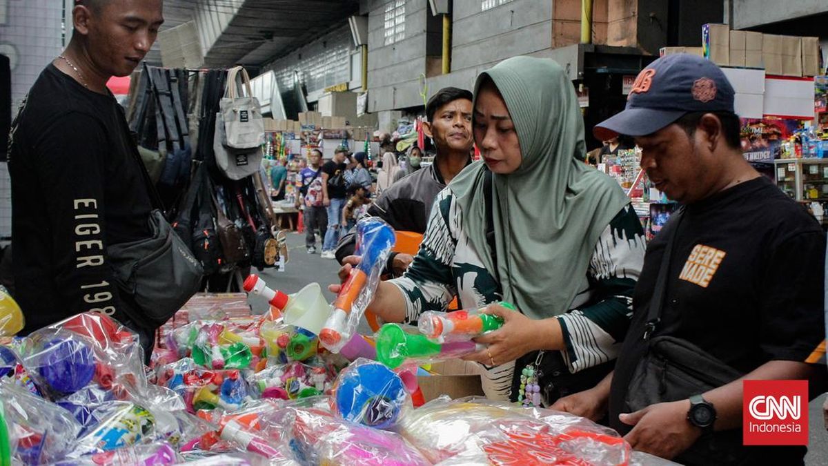 Kalah Saing dari Alfamart Cs, Pedagang Kaki Lima Minta Aturan Direvisi