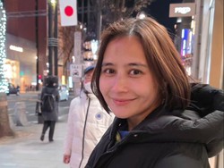 Bukan Nganggur, Ini Alasan Prilly Latuconsina Pasang 'Open To Work' di LinkedIn