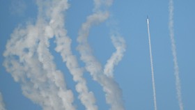 FOTO: Penampakan Roket China Berterbangan di Dekat Wilayah Taiwan