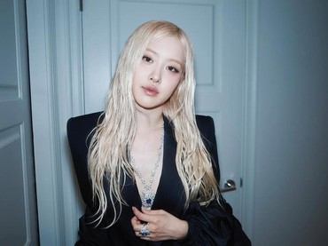 Rose BLACKPINK Wanita Tercantik Dunia 2025