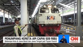 VIDEO: Penumpang Kereta Api di Surabaya Capai 509 Ribu