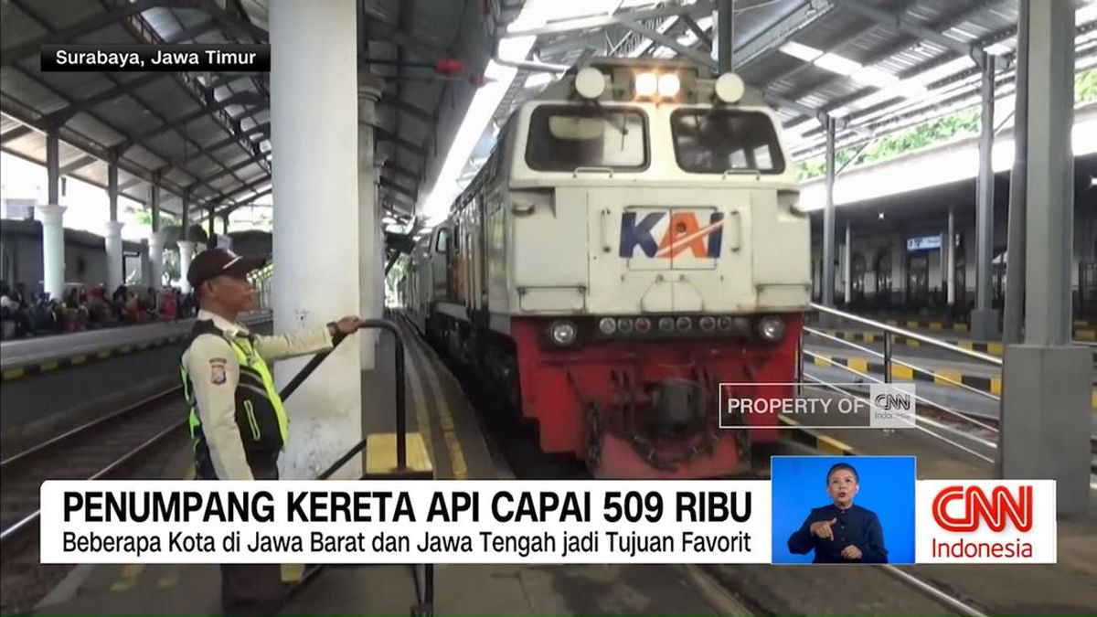 VIDEO: Penumpang Kereta Api di Surabaya Capai 509 Ribu
