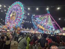 Warga Binjai Ramaikan Pasar Malam Cari Hiburan Akhir Tahun