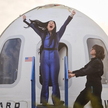 Amanda Nguyen Astronot Vietnam Depresi Usai Misi Luar Angkasa Bareng Katy Perry