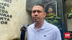 DJ Donny Laporkan Teror Bangkai Ayam dan Bom Molotov ke Polda Metro