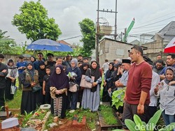 Kronologi Ayah Gilang Dirga Meninggal Dunia