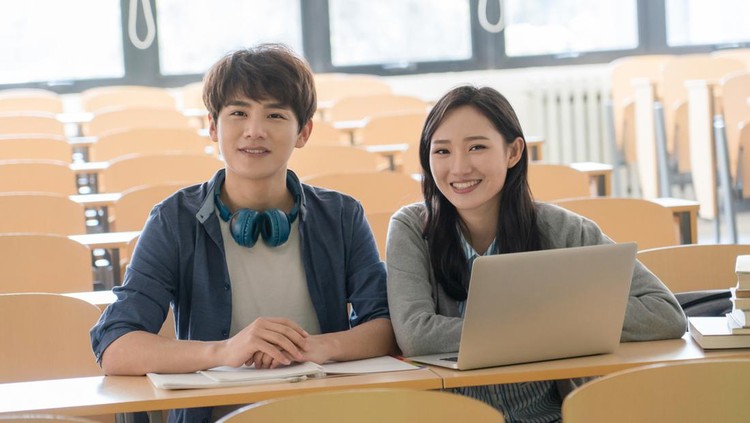 College students' learning in the classroom