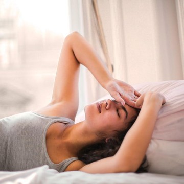 Hindari 5 Kebiasaan Ini yang Membuat Lelah Meski Sudah Tidur Cukup