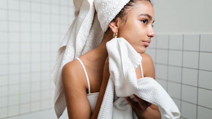 5 Tips Wajah Glowing di Pagi Hari, Kamu Harus Coba!