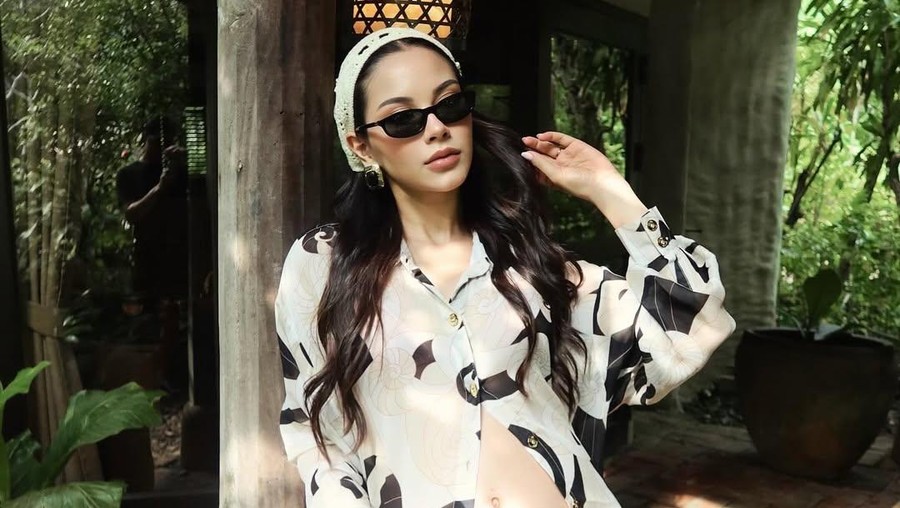 Inspirasi outfit liburan untuk bumil ala Alyssa Daguise