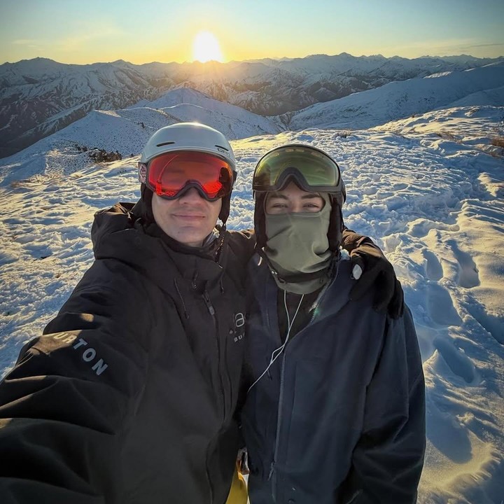 <p>Ia pun melengkapinya dengan ucapan selamat dan harapan terbaik. &ldquo;Selamat ulang tahun, anakku tersayang!! Sudah 19 tahun, astaga, waktu terlalu begitu cepat! Tetaplah menjadi dirimu sendiri, aku sayang kamu, dan selalu bangga padamu,&rdquo; tulis Andrew, dikutip dari laman Instagram <em>@andrew.white._,</em> Rabu (31/12/2025).&nbsp;(Foto: Instagram @andrew.white._)</p>