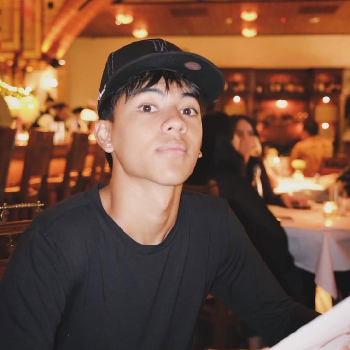 <p>Bunda, kebahagiaan tengah dirasakan keluarga Nana Mirdad dan Andrew White, khususnya sang putra, Jason Deandra White, yang baru saja merayakan ulang tahunnya yang ke-19. (Foto: Instagram @andrew.white._)</p>