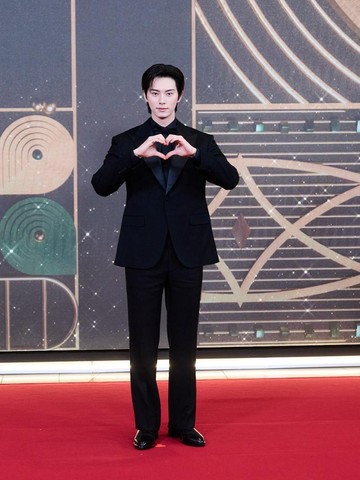 Potret Menawan Deretan Aktor dan Aktris Korea di Red Carpet MBC Drama Awards 2025