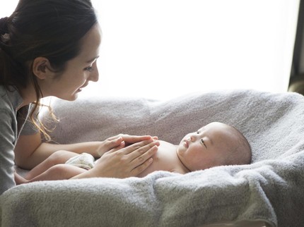 Ketahui Cara Pijat Bayi yang Benar, Waktu Terbaik dan Manfaatnya