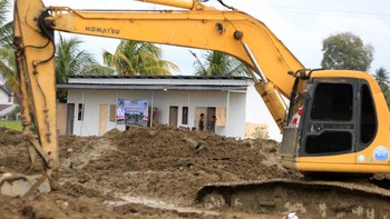FOTO: Melihat dari Dekat Proyek Huntara Korban Bencana di Pidie Jaya