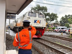 Tak Cuma Tutup Palang, Ini Peran Penting Penjaga Lintasan Kereta
