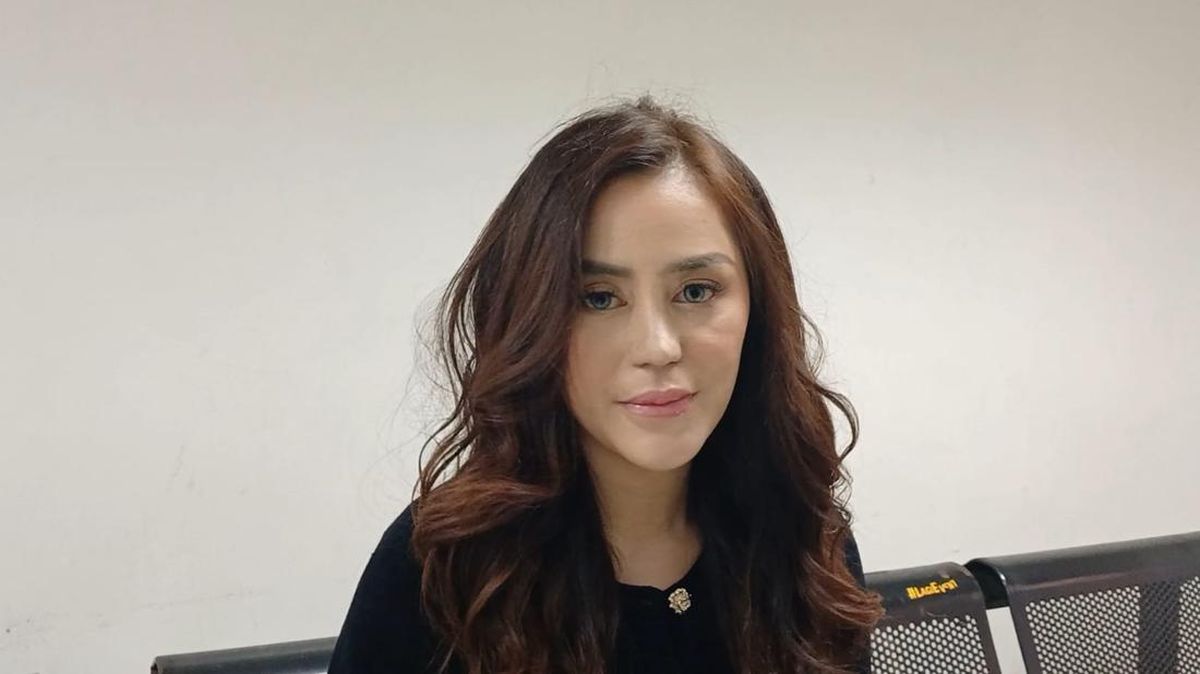 Safa Marwah Klarifikasi Gosip Ada Hubungan dengan Ridwan Kamil