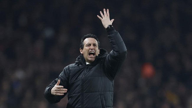 Pelatih Aston Villa, Unai Emery, membeberkan penyebab yang membuatnya tidak berjabat tangan dengan juru latih Arsenal, Mikel Arteta.