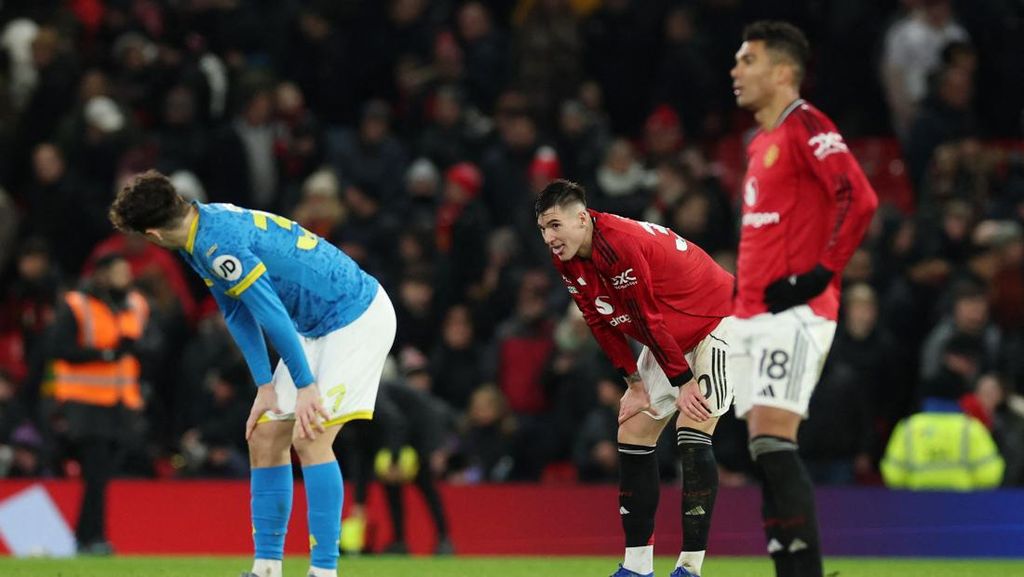 Ditahan Imbang Juru Kunci, MU Masih Yakin Lolos Liga Champions