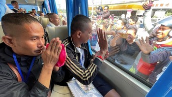 FOTO: Thailand Bebaskan 18 Tentara Kamboja Usai Gencatan Senjata