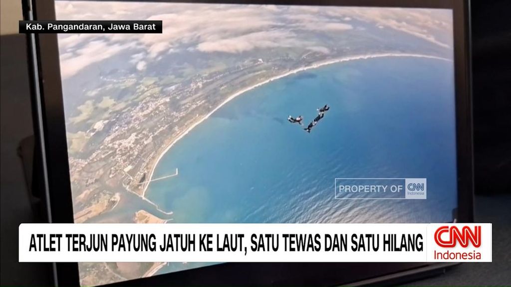 VIDEO: Atlet Terjun Payung Jatuh ke Laut, Satu Tewas dan Satu Hilang