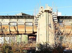 Dari Jalanan Terlihat Seperti UFO, Rumah Ini Bikin Melongo