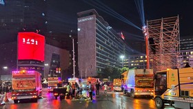Ilustrasi suasana malam di Kota Jakarta.
