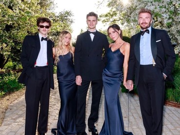 Drama Keluarga Beckham Makin Panas, Brooklyn Tak Muncul di Foto Tahun Baru Sang Ayah