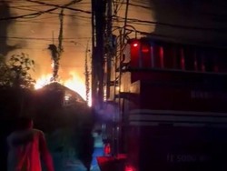 10 Vila di Uluwatu Terbakar Hebat gegara Kembang Api Saat Malam Tahun Baru