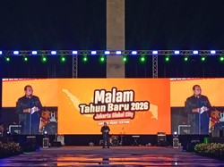 Momen Perayaan Pergantian Tahun Sambil Berdonasi di Lapangan Banteng