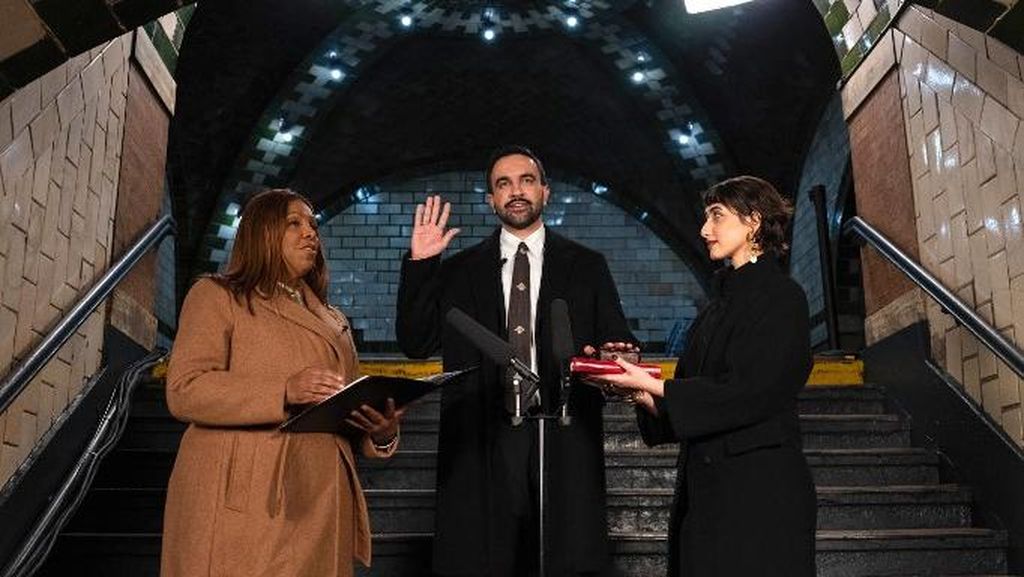 Zohran Mamdani Resmi Dilantik Jadi Walkot Muslim Pertama New York