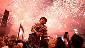 FOTO: Pesta Kembang Api Sambut Tahun Baru 2026 di Penjuru Dunia