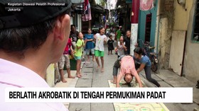 VIDEO: Berlatih Akrobatik di Tengah Pemikiman Padat