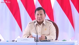 Prabowo Respons Komentar Miring soal Menteri Datang ke Lokasi Bencana