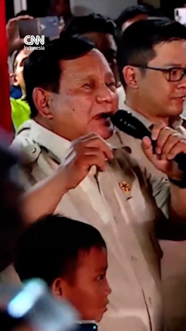 Momen Prabowo Rayakan Tahun Baru di Posko Pengungsian Tapanuli Selatan