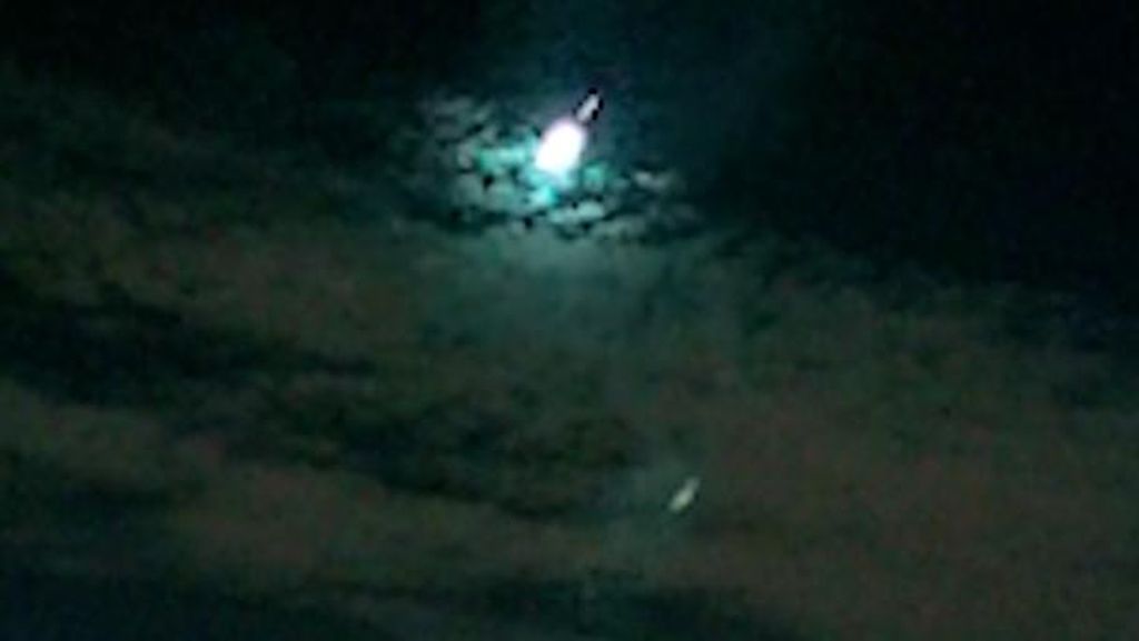 Penampakan Meteor Lintasi Langit Brasil Jelang Tahun Baru 2026