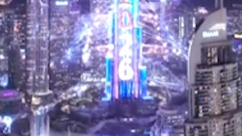 Kemegahan Pesta Kembang Api dan Drone Malam Tahun Baru di UEA