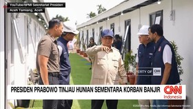 VIDEO: Presiden Prabowo Tinjau Hunian Sementara Korban Banjir