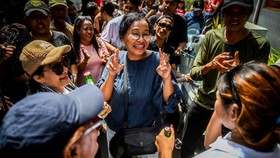 FOTO: Tradisi Rabo-rabo Menyambut Tahun Baru di Kampung Tugu 