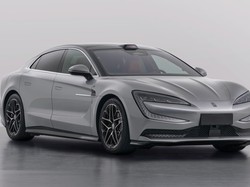 Sedan Mewah BYD Pakai Baterai Jumbo, Bisa Tempuh Jarak 1.000 Km Sekali Isi