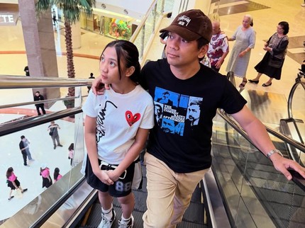 5 Potret Kompak Rian D'Masiv Bersama Putrinya yang Sudah ABG dan Sempat Viral