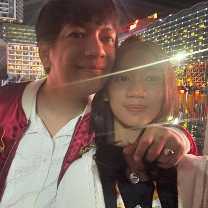 <p>Peribahasa &lsquo;Buah jatuh tak jauh dari pohonnya&rsquo;, mungkin sangat cocok menggambarkan Rian D&rsquo;Masiv dan anak perempuannya yang bernama Euralia Cassidy Rian. (Foto: Instagram @raliarules)</p>