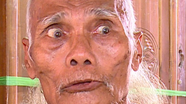 Video: Rumah Ambruk, Diding Boneng Diberi Rp50 Juta oleh Raffi Ahmad