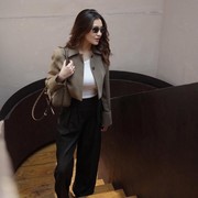 Get The Look: Inspirasi Outfit Casual untuk Kembali ke Kantor ala Aaliyah Massaid