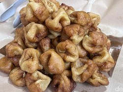 Namanya Bikin Salfok! Ini Beda Kue Kontol Sapi, Tolpit, dan Peler Berdebu